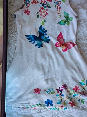 Girls' dress for 4-year-old like new, white with colorful butterflies