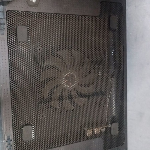 Cooler Pad laptop cooler like new with metal mesh cover