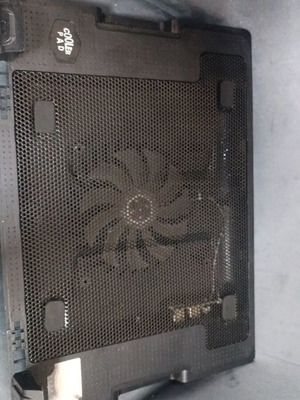 Cooler Pad laptop cooler like new with metal mesh cover