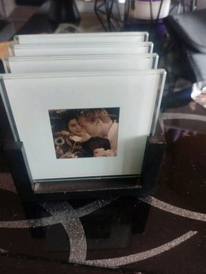 Glass coasters used in Andreas homestores case