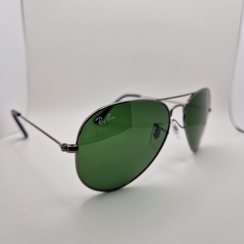 Ray-Ban Aviator Large Metal RB3025 sunglasses like new, green crystal lenses