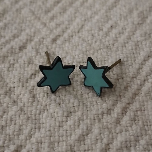 Stud earrings new with enamel, 2 pairs, blue and green