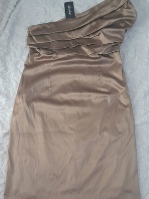 Φόρεμα Gianni Rodini αφόρετο, με έναν ώμο και φερμουάρ στο πλάι