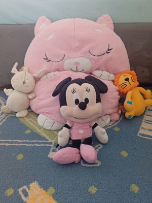 Happy Napper and stuffed animals like new