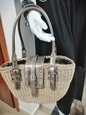 Straw handbag like new, beige