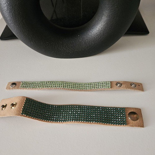 Swarovski leather bracelets like new, green shades, set of 2