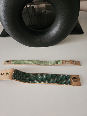 Swarovski leather bracelets like new, green shades, set of 2