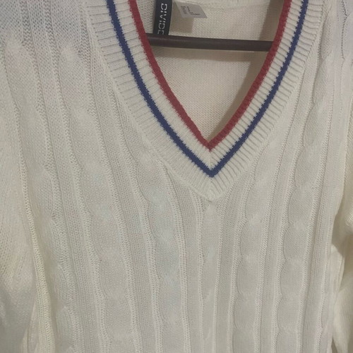 White H&M pullover like new, barely worn