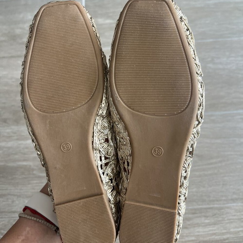Gold ballet flats size 39