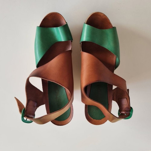 Yoshino platform sandals size 40 like new, brown and green