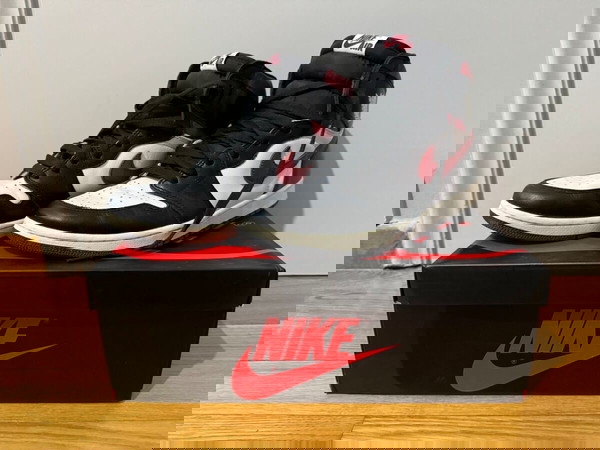 AIR JORDAN 1