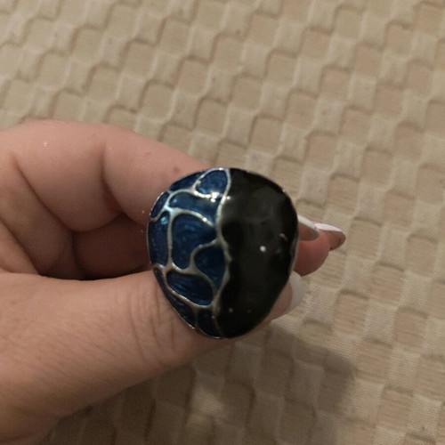 Ring like new, black and blue