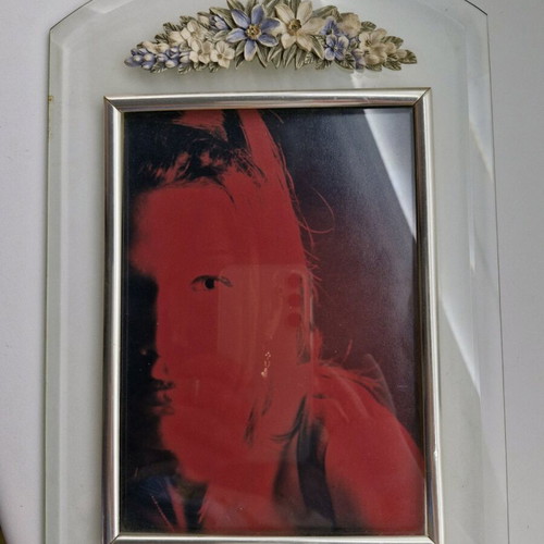 Glass photo frame like new with ceramic decoration