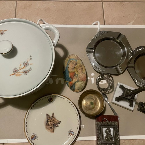 Decorations like new, all together