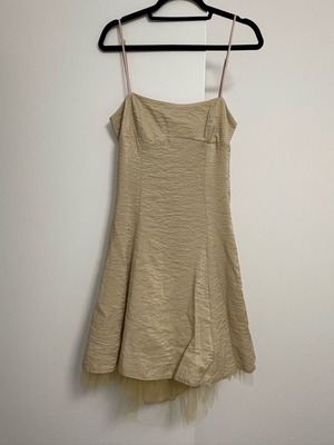 Girly beige-gold dress used, size S with tulle skirt and back cords