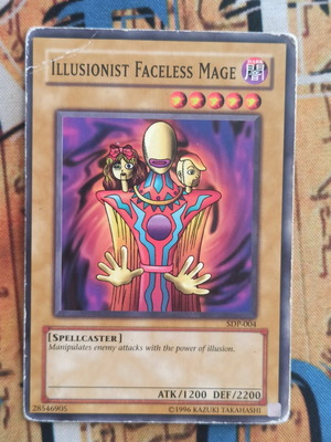 Illusionist Faceless Mage κάρτα μεταχειρισμένη Yu-Gi-Oh!