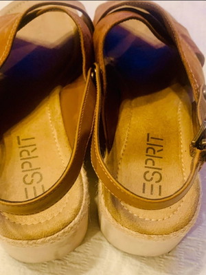 Esprit sandals size 41, camel leather