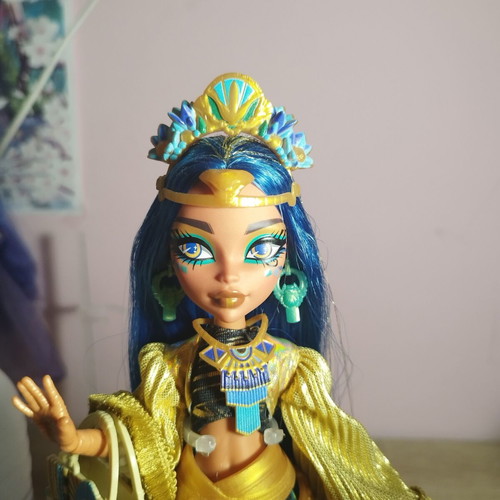 Cleo de Nile Monster High doll like new