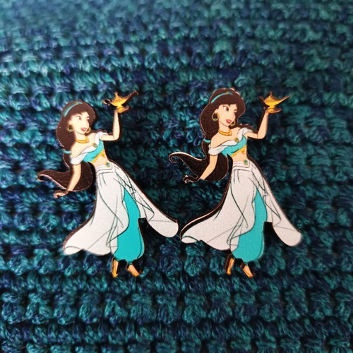 Wooden Jasmine Disney earrings with stainless steel clasp new, blue