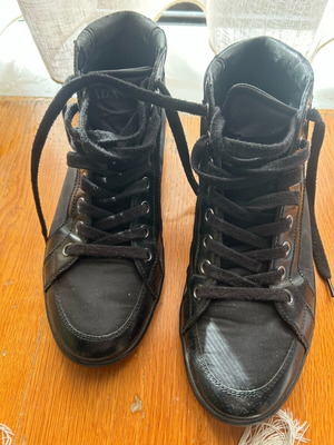 Prada shoes used with sole defect, size 44.5, black