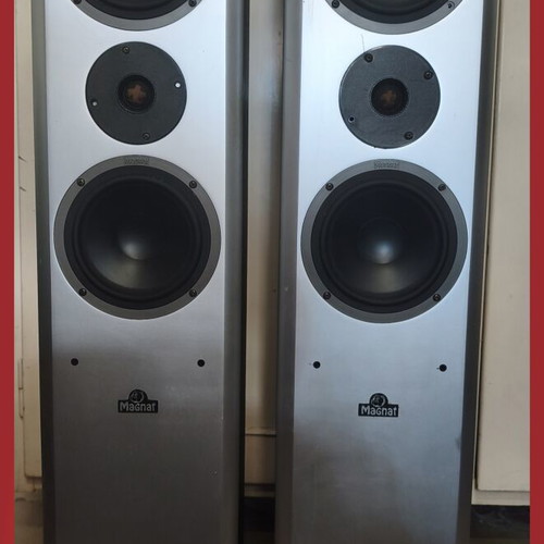 Magnat Vector 55 floor speakers with cosmetic flaws