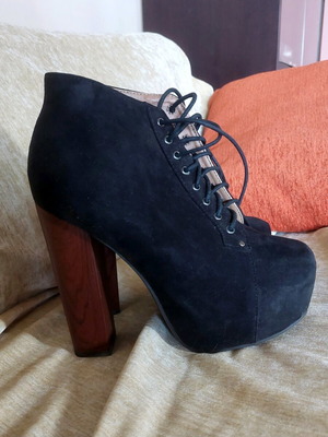 Black ankle boots with 12cm heel like new