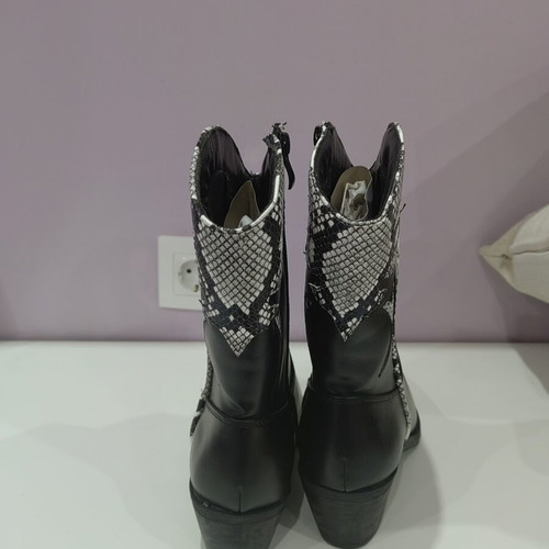 Cowboy boots size 41 new, black and white