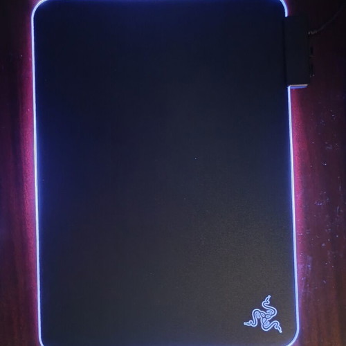 Razer Firefly V2 Chroma RGB mousepad like new