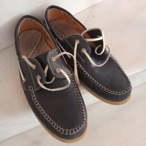 Leather sailing shoes