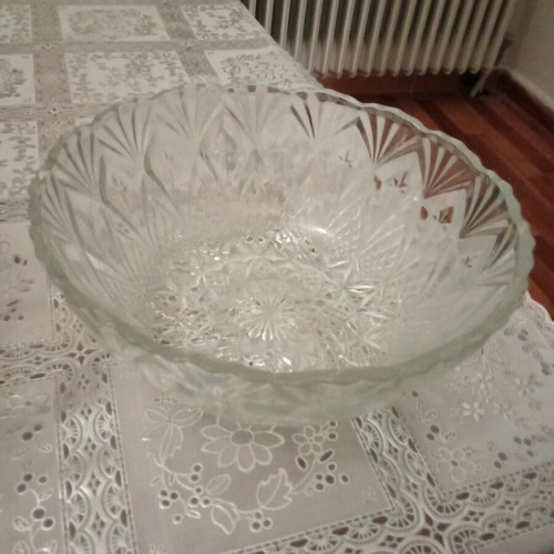 Vintage large serving bowls or salad bowls like new, set of 2