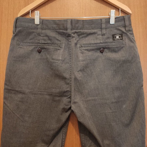 DC Shoes Worker Relaxed Chino Shorts size 32 anthracite like new