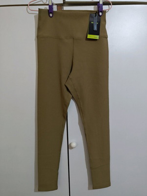 Women's leggings new, size Large