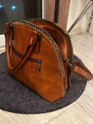 Brown handbag like new, large and spacious