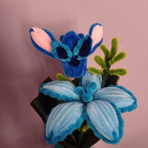 Stich handmade flower bouquet