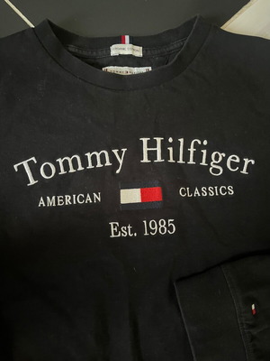 Παιδική μπλούζα Tommy Hilfiger με μακριά μανίκια, σαν καινούργια, μέγεθος 164 εκ.