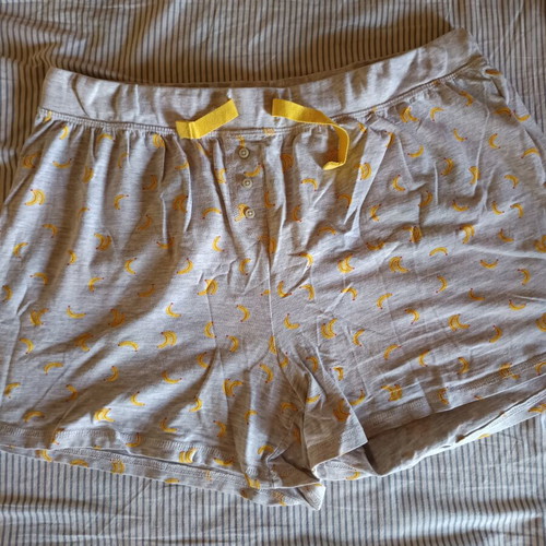 Esmara shorts pajama large like new, gray and yellow