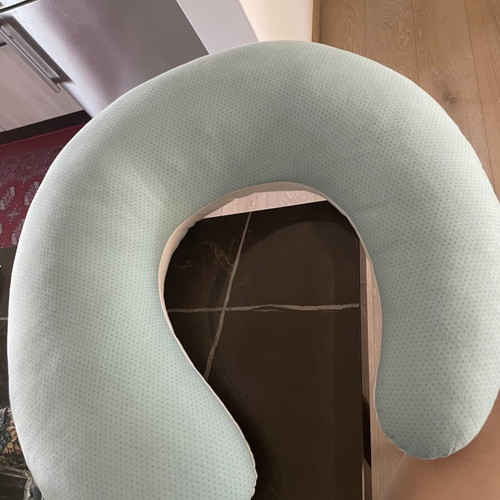 Breastfeeding pillow, light blue