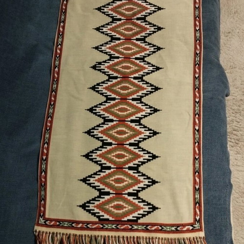 Set of 4 handmade table runners with rhombus and fringes like new