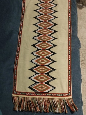 Set of 4 handmade table runners with rhombus and fringes like new