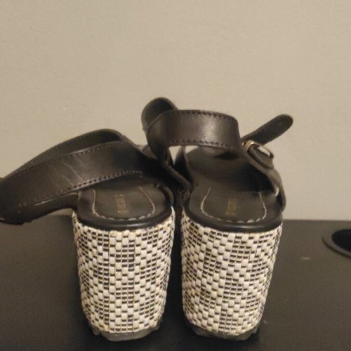 Migato platform sandals size 37 like new, black and white