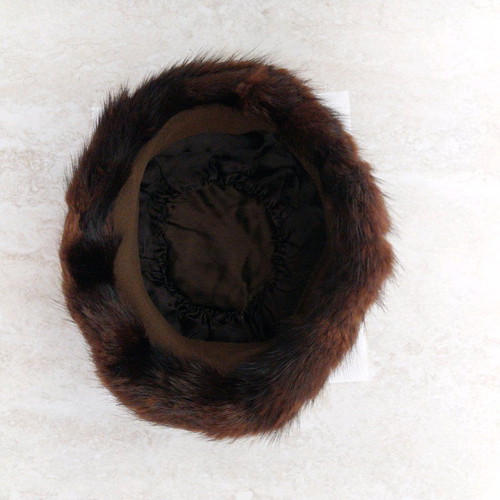 Fur hat natural hair Small like new, brown