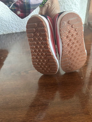 Vans μποτάκια για κορίτσι νούμερο 25,5 σαν καινούργιο, μαύρο και ροζ