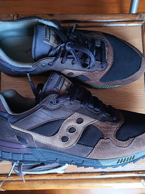 Saucony Shadow 5000 Sneakers used, dark grey and plum, size EU46