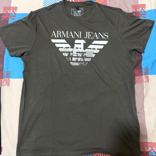 Armani Jeans T-shirt like new, size Large