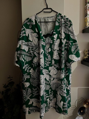 Shein tropical set shirt and shorts new, white and green