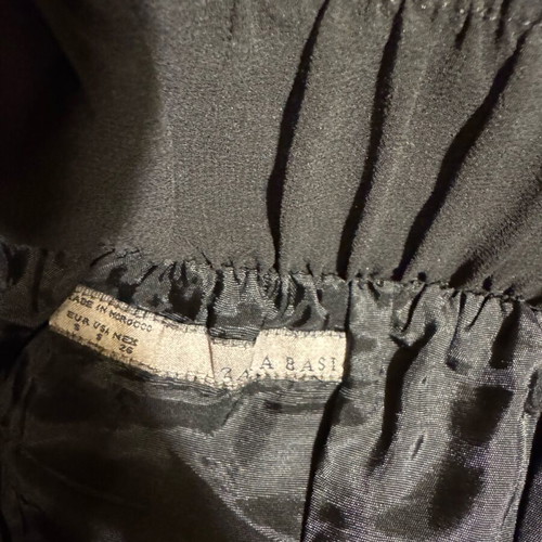 Zara black knee-length skirt like new