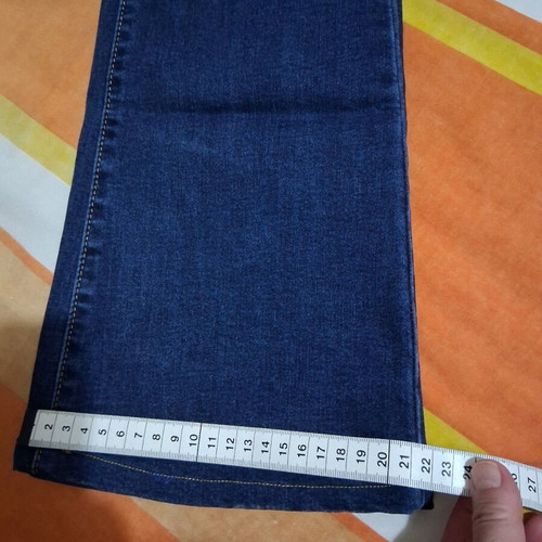 Women's jeans like new, medium size, blue, flare style