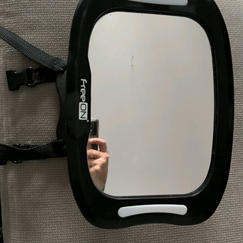 Car mirror for baby monitoring like new with light for darkness
