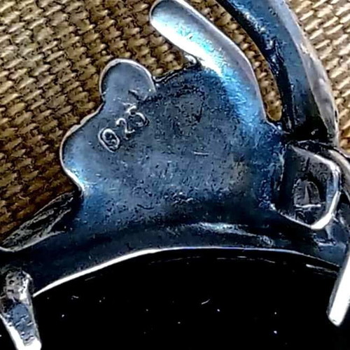 Silver brooch 925 with black onyx, vintage style, like new