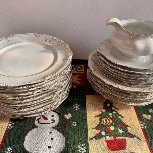 La Reine porcelain serving set new, vintage